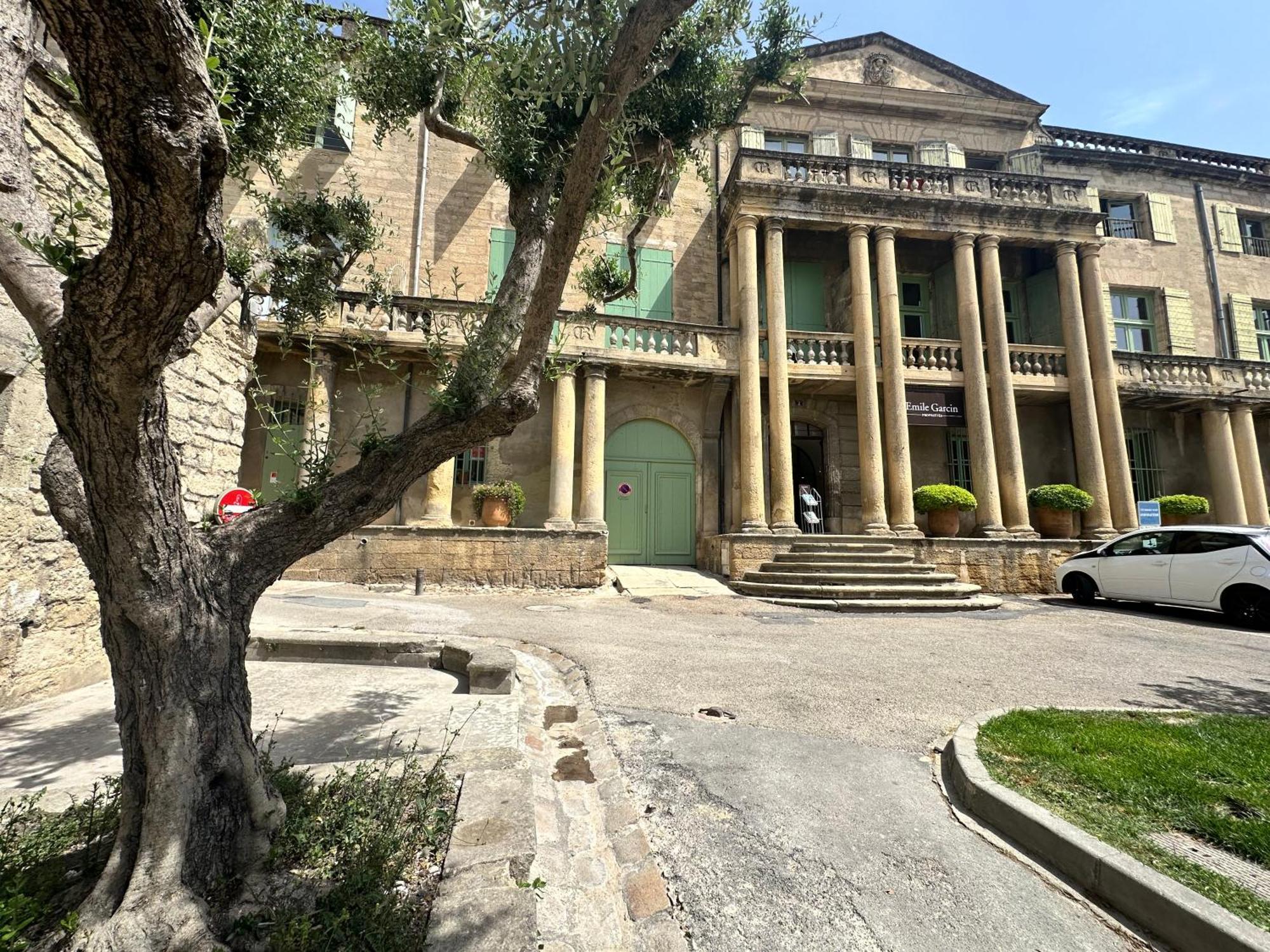 Le Grand Castille Uzes Bagian luar foto